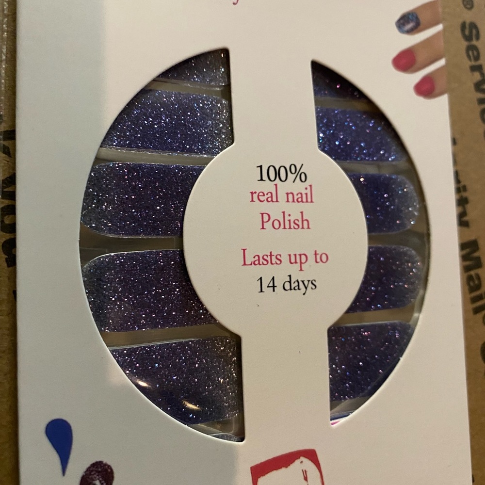 Born Beauty Nail polish strips ombré violet blue 14pcs Colorstreet sample, pouch